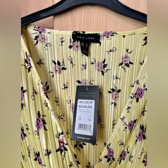 BNWT New Look yellow rose print plisse wrap midi dress size UK 16 - Picture 2 of 3